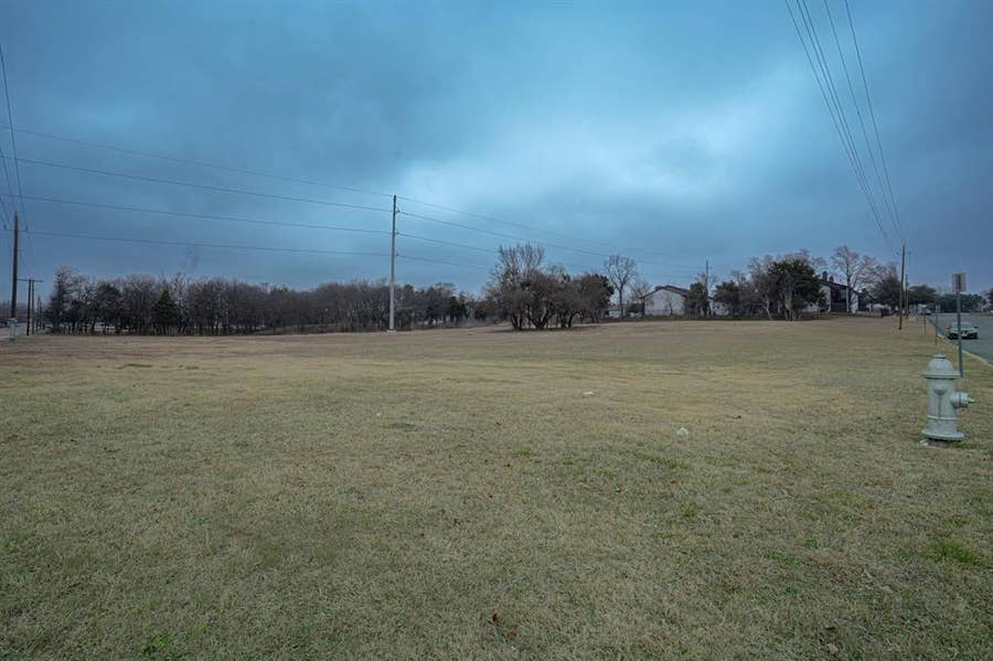Property photo for 5220 Duck Creek Drive, Garland, TX