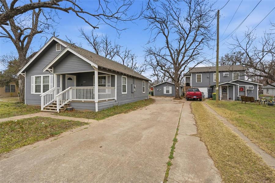 Property photo for 1011-1013 La Clede Street, Bellmead, TX