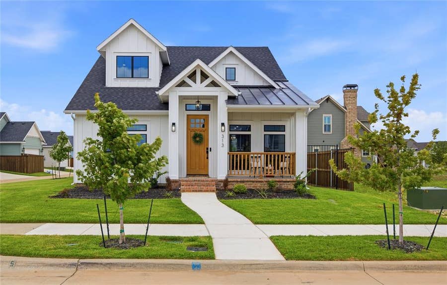 Property photo for 313 Dylan Way, Midlothian, TX