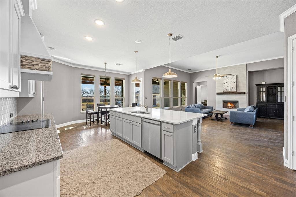 117 Vail Lane, Waxahachie, TX 75167 Kitchen, breakfast, dining, and living area for entertaining