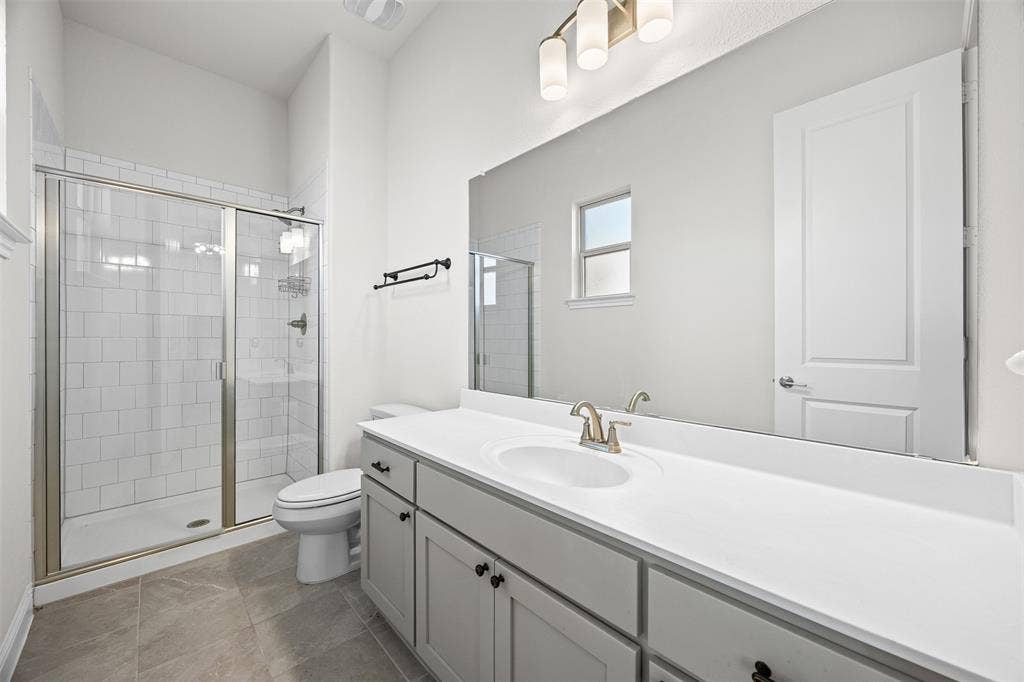 117 Vail Lane, Waxahachie, TX 75167 Bedroom 2 ensuite