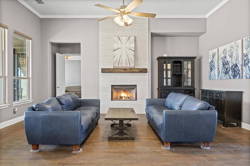 117 Vail Lane, Waxahachie, TX 75167 Wood burning fireplace