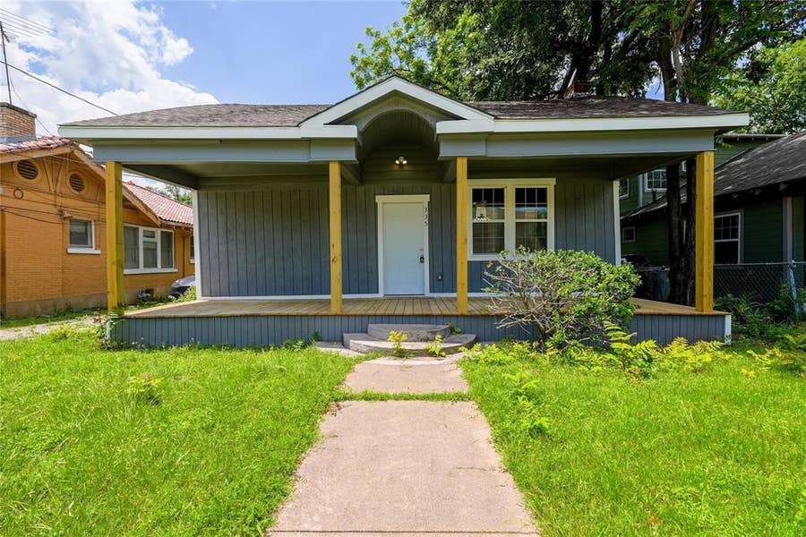 Property photo for 335 N Marsalis Avenue, Dallas, TX