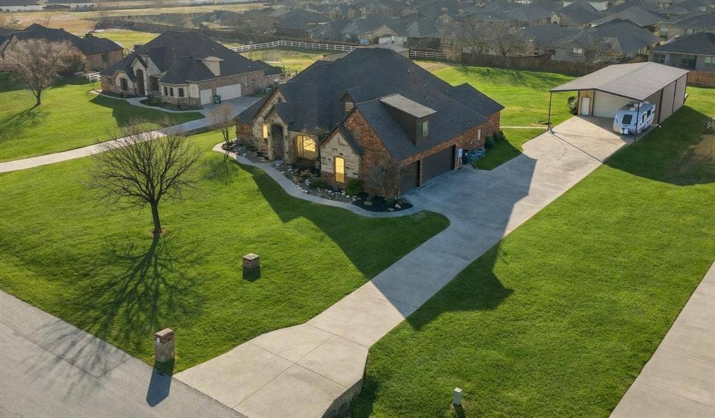 209 Lonesome Prairie Trail, Haslet, TX 76052