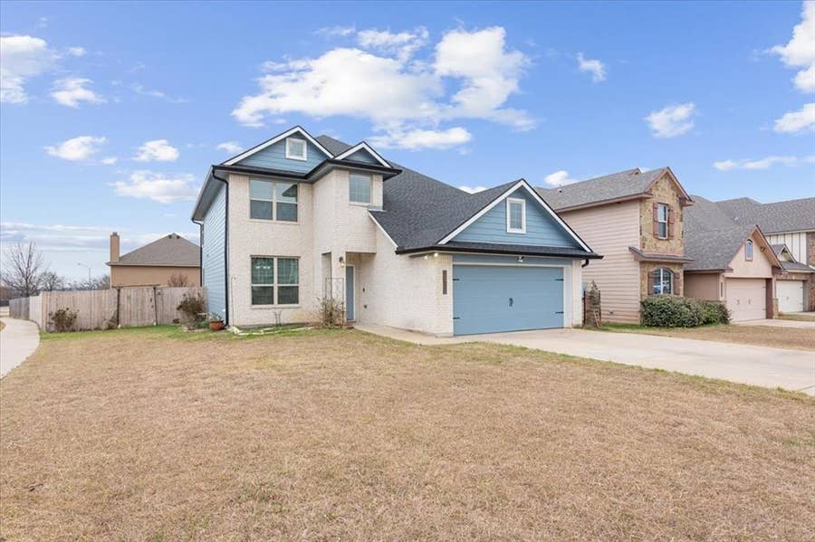 Property photo for 10713 Burnham Dr, Waco, TX