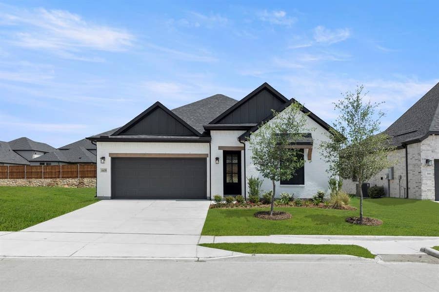 Property photo for 1639 Yorkie Drive, Forney, TX