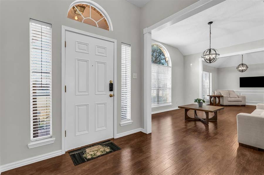 Property photo for 308 Glen Ridge Drive, Murphy, TX