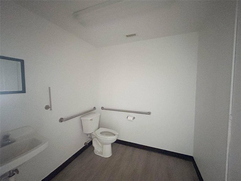 610 E Tyler Street, Athens, TX 75751 610 E Tyler Street, Athens, TX 75751