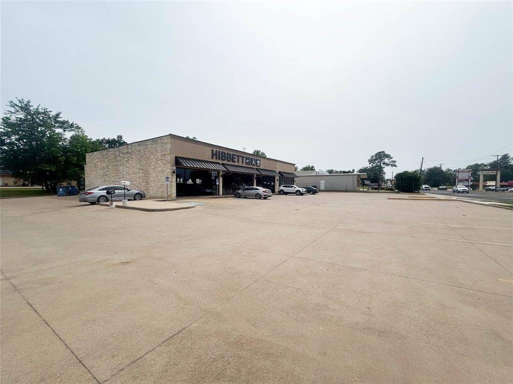 610 E Tyler Street, Athens, TX 75751 610 E Tyler Street, Athens, TX 75751