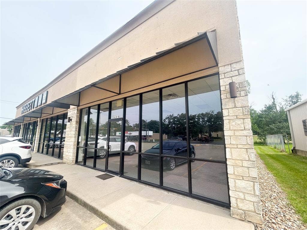 610 E Tyler Street, Athens, TX 75751 610 E Tyler Street, Athens, TX 75751