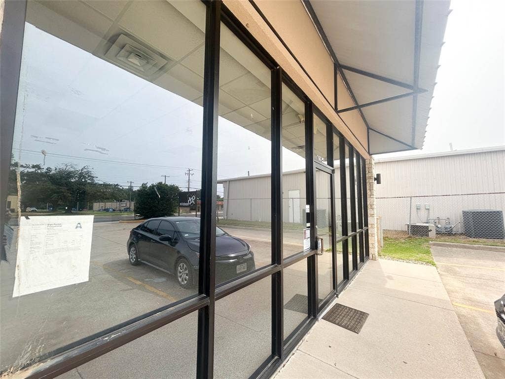 610 E Tyler Street, Athens, TX 75751 610 E Tyler Street, Athens, TX 75751