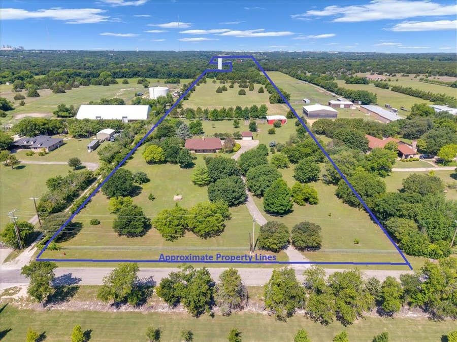 Property photo for 1900 S Duncanville Road, Ovilla, TX