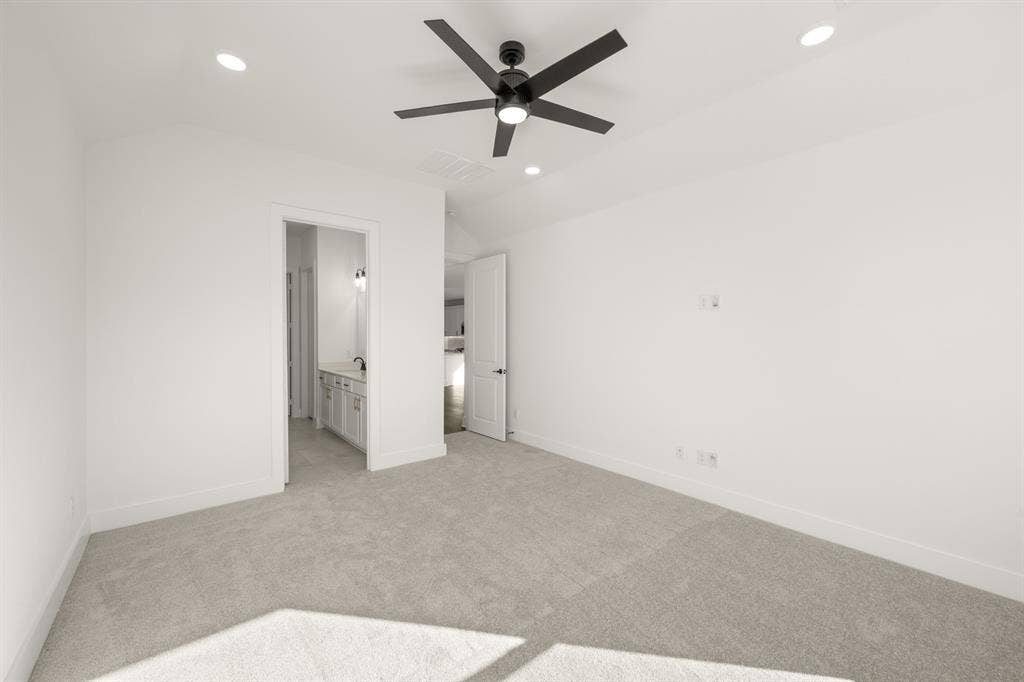 7409 Autumn Hill Drive, Denton, TX 76249 7409 Autumn Hill- Primary Suite-2