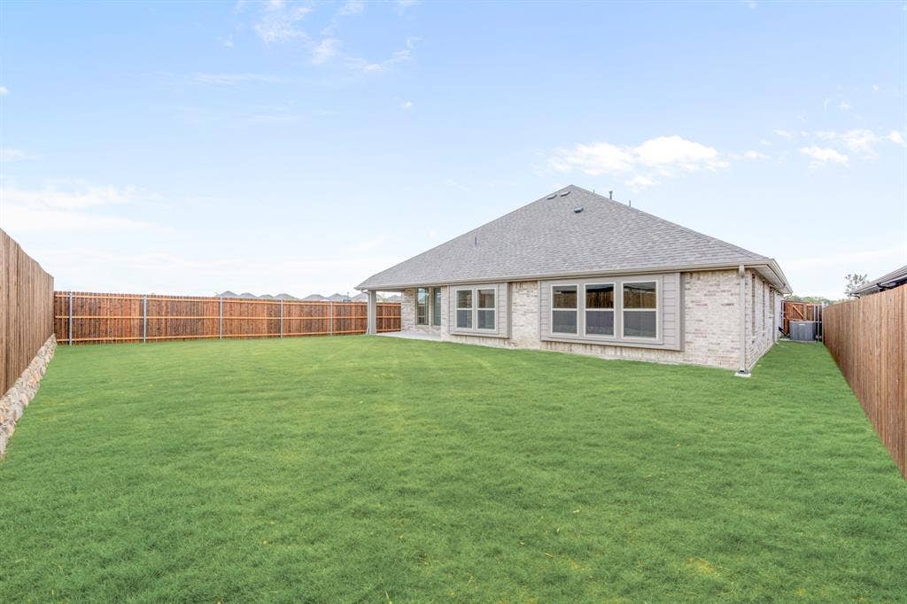 1617 Community Drive, Cedar Hill, TX 75116 1617 Community Drive, Cedar Hill, TX 75116