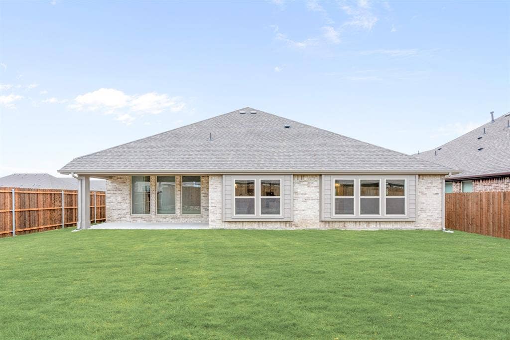 1617 Community Drive, Cedar Hill, TX 75116 1617 Community Drive, Cedar Hill, TX 75116