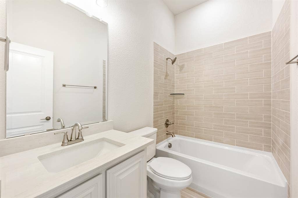 1617 Community Drive, Cedar Hill, TX 75116 1617 Community Drive, Cedar Hill, TX 75116