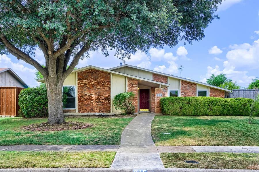 Property photo for 815 Fleming Trail, Richardson, TX