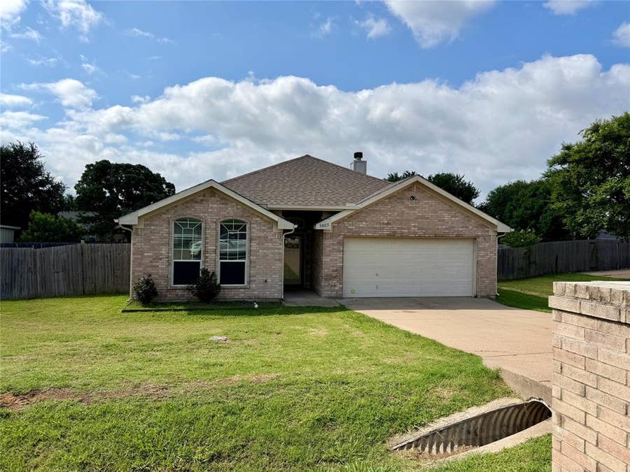Property photo for 3005 Stroll Drive, Granbury, TX