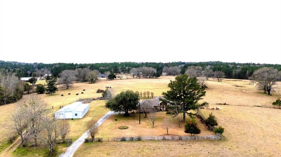 Property photo for 12987 County Road 452, Lindale, TX
