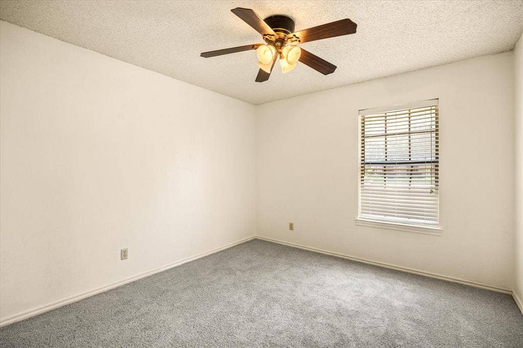 706 Tahiti Drive, Granbury, TX 76048 706 Tahiti Drive, Granbury, TX 76048