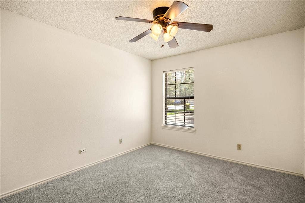 706 Tahiti Drive, Granbury, TX 76048 706 Tahiti Drive, Granbury, TX 76048