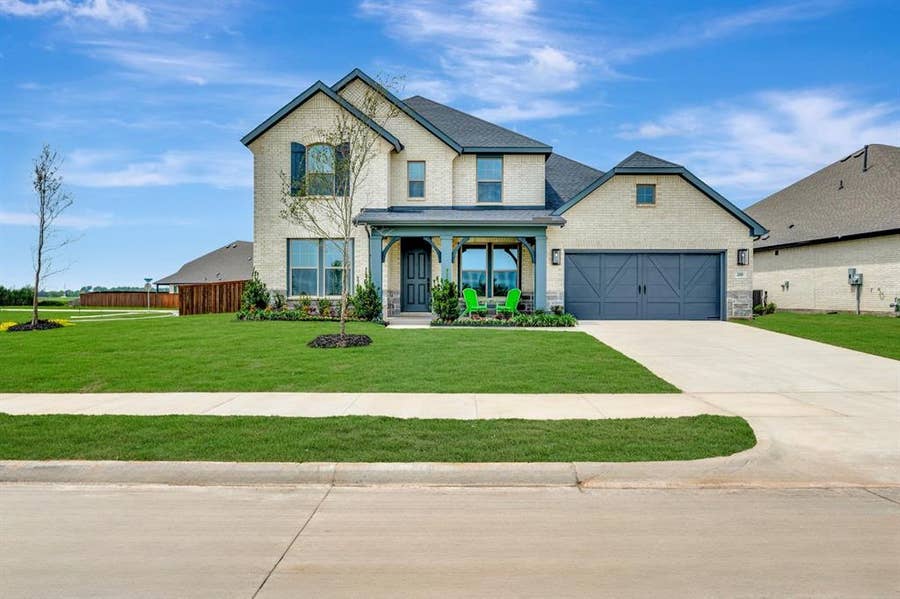 Property photo for 205 Twilight Way, Waxahachie, TX