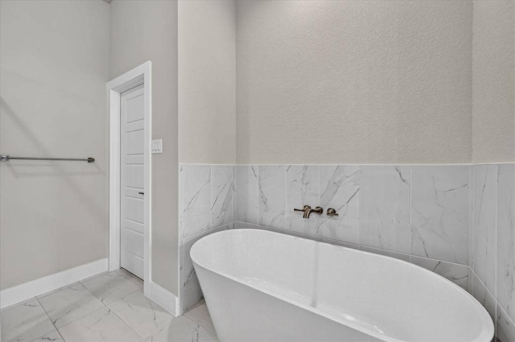 462 Creekside, Haslet, TX 76052