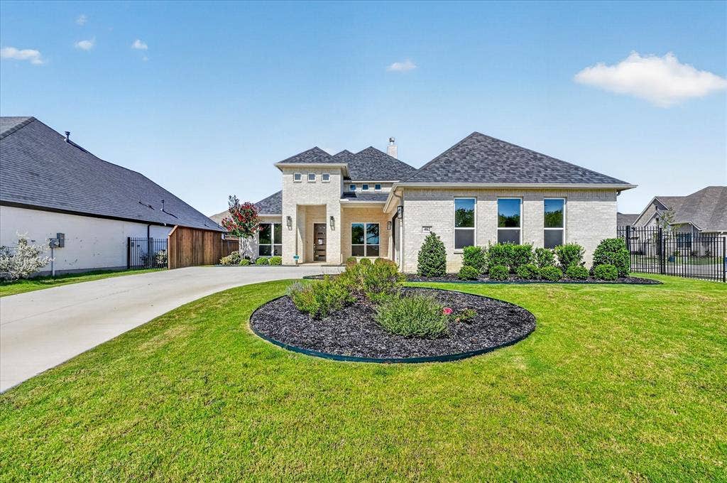 462 Creekside, Haslet, TX 76052