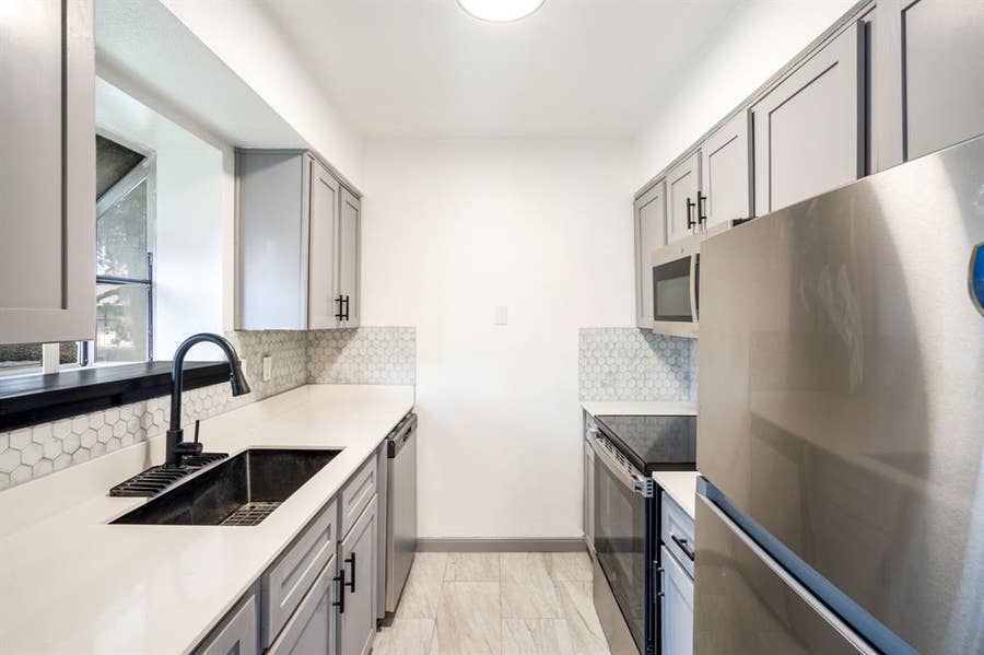 Property photo for 3913 Inwood Road, #2006, Dallas, TX