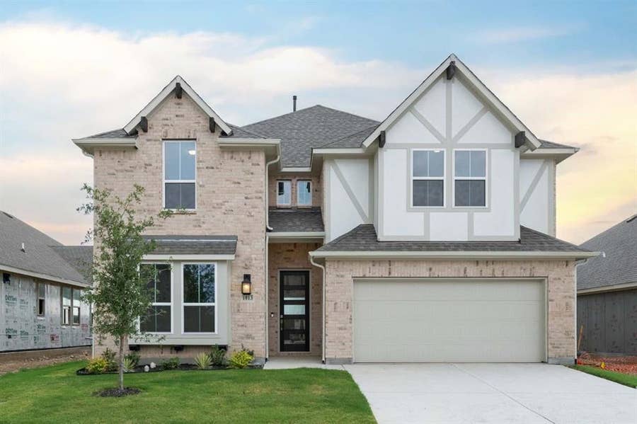 Property photo for 1013 Birkdale Drive, Justin, TX