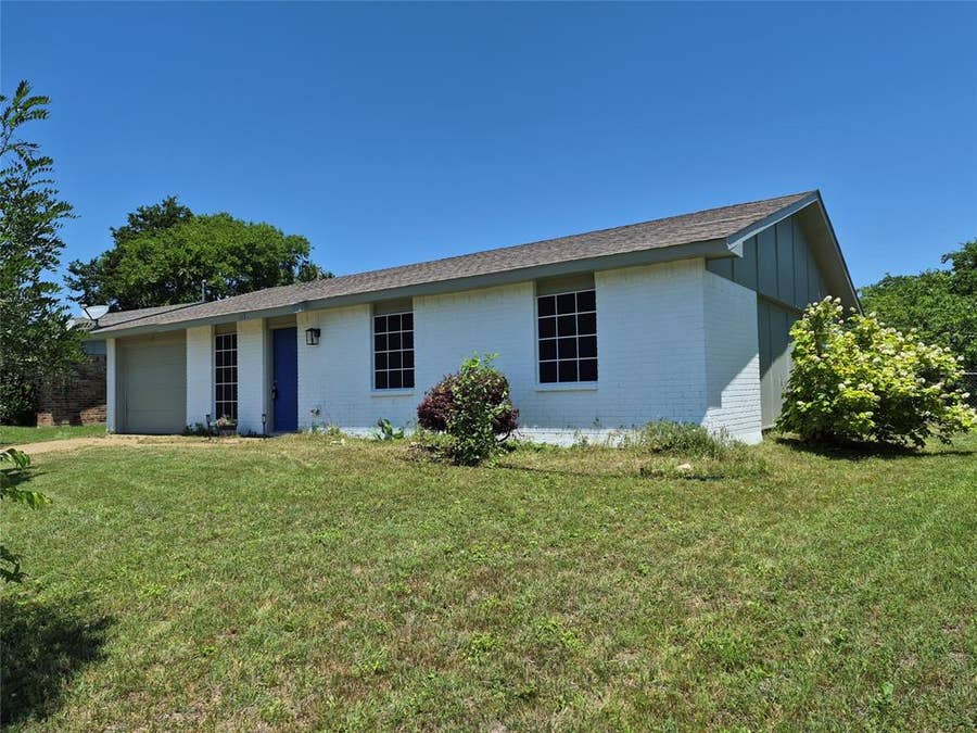 Property photo for 117 Yorkshire Drive, Cedar Hill, TX