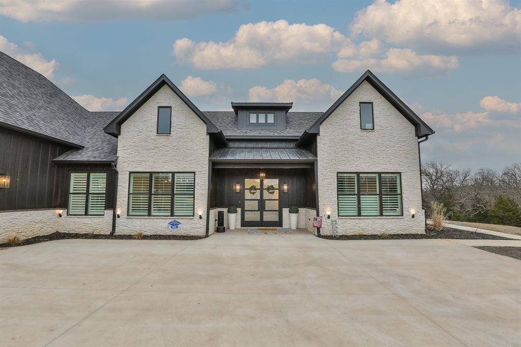 15887 County Road 436, Lindale, TX 75771 15887 County Road 436, Lindale, TX 75771