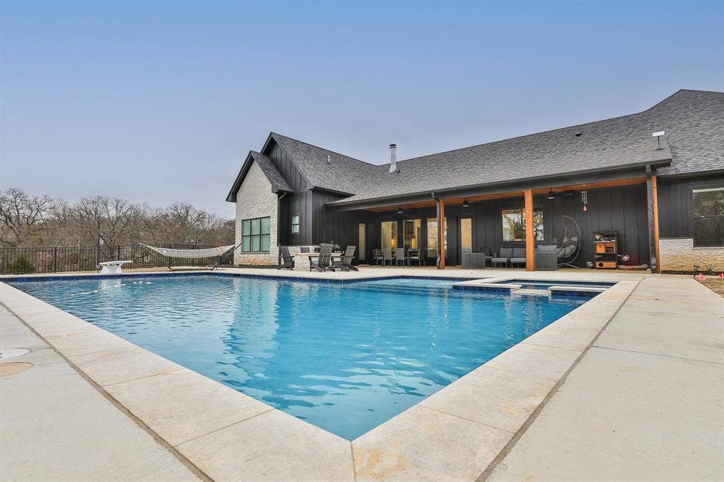 15887 County Road 436, Lindale, TX 75771 15887 County Road 436, Lindale, TX 75771