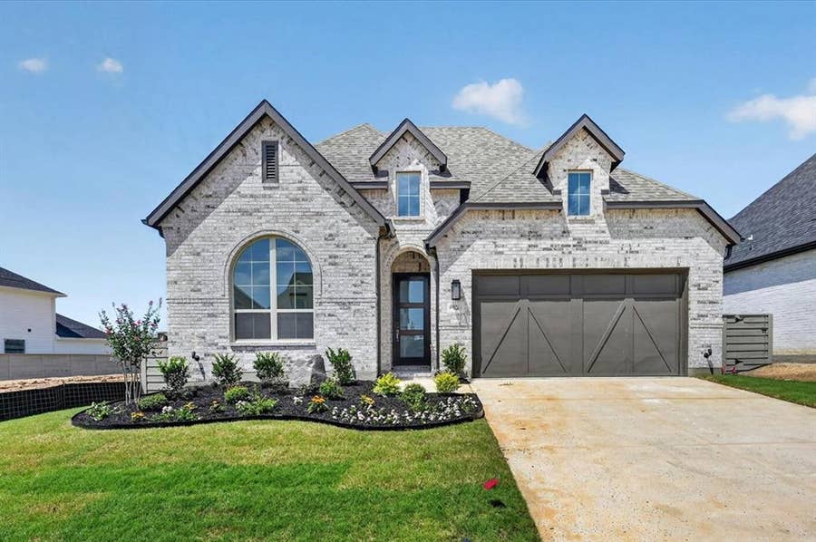 Property photo for 9824 Oak Glade Drive, Denton, TX