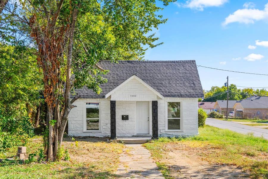 Property photo for 1802 Fordham Road, Dallas, TX