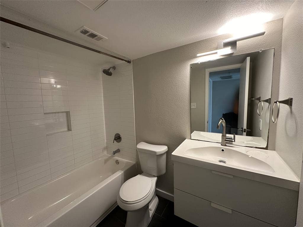 5408 Reiger Avenue, #303, Dallas, TX 75214 5408 Reiger Avenue, #303, Dallas, TX 75214