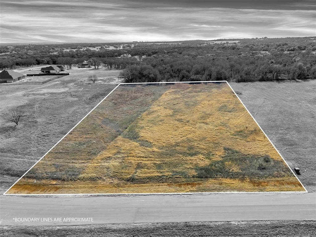 3006 Haylee Drive, Granbury, TX 76048