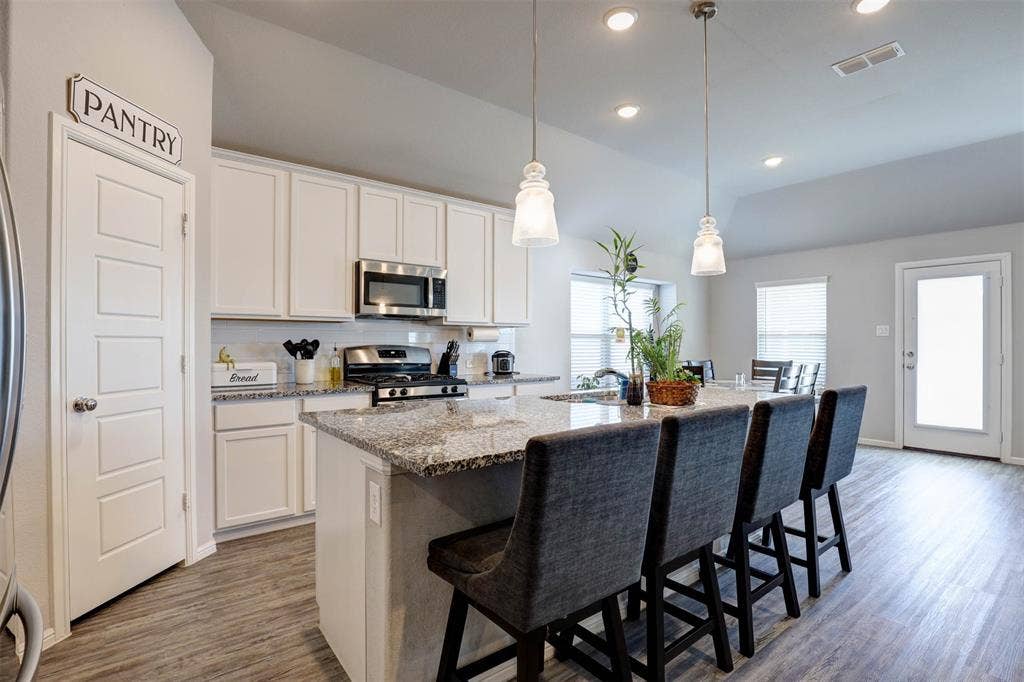 8948 Bronze Meadow Drive, Fort Worth, TX 76131