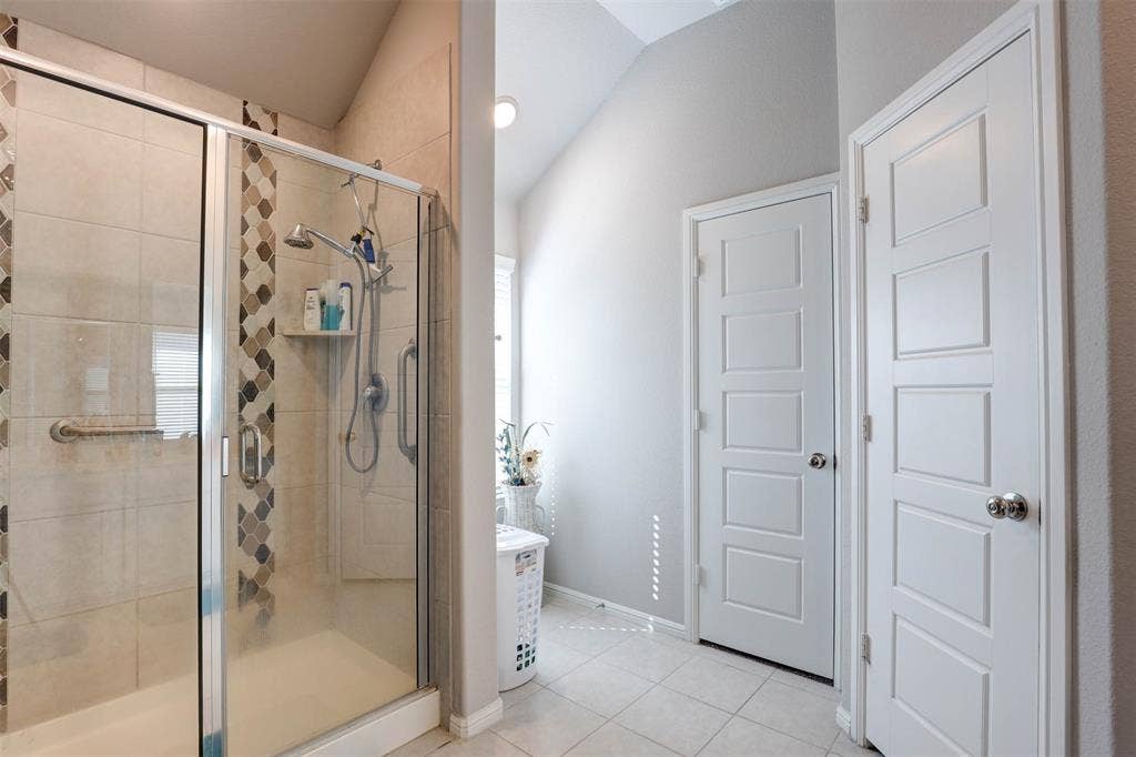 8948 Bronze Meadow Drive, Fort Worth, TX 76131