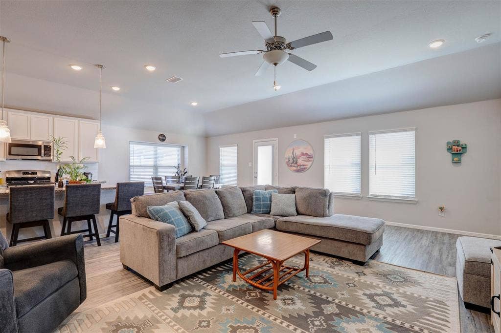 8948 Bronze Meadow Drive, Fort Worth, TX 76131