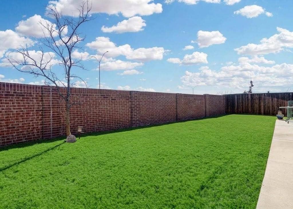 8948 Bronze Meadow Drive, Fort Worth, TX 76131