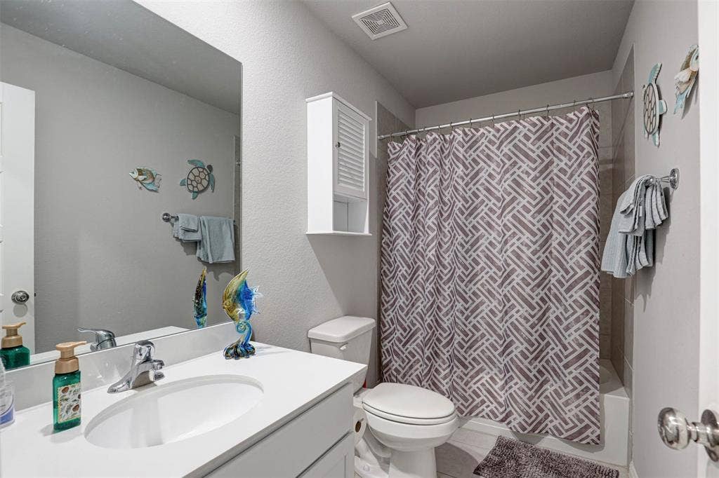 8948 Bronze Meadow Drive, Fort Worth, TX 76131