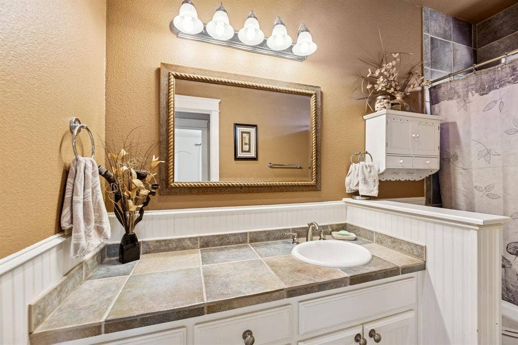 1924 Victoria Circle, McKinney, TX 75072 1924 Victoria Circle, McKinney, TX 75072