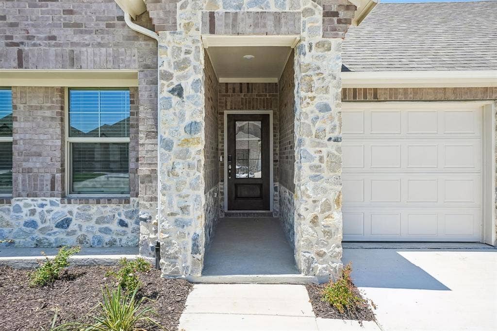 2208 Nicole Drive, Denton, TX 76208
