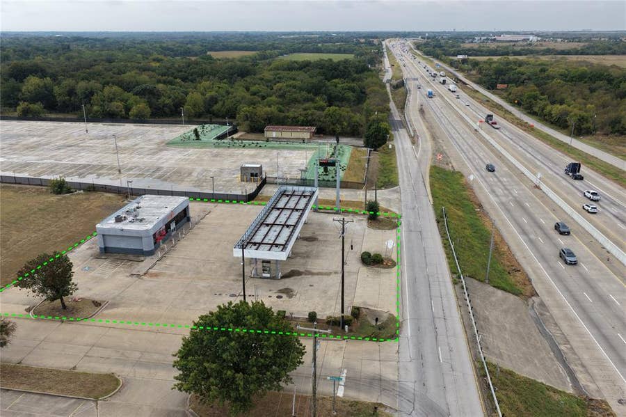 Property photo for 300 S Interstate 35 Road, Red Oak, TX