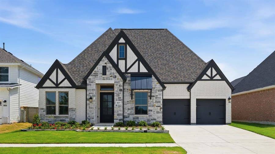 Property photo for 8017 Autumn Sage Trail, Denton, TX