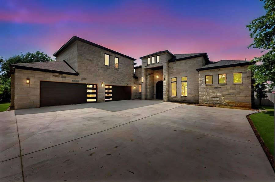 Property photo for 8743 Southern Shore Court, Kemp, TX
