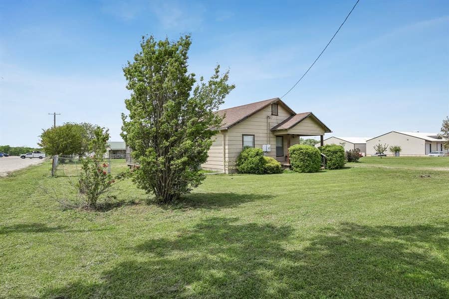 Property photo for 2011 Miller Road, Melissa, TX