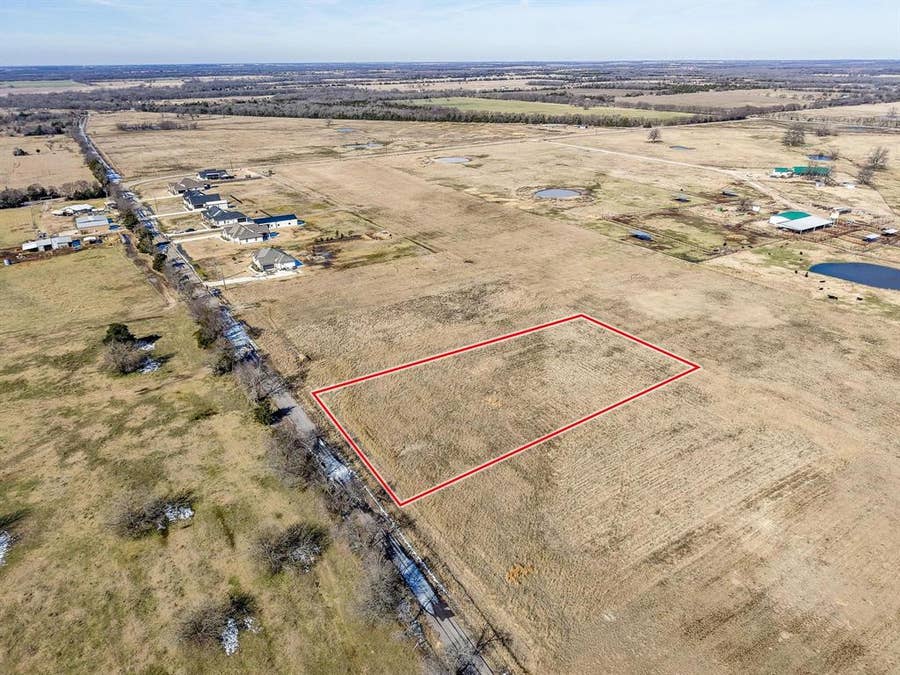 Property photo for 768 County Road 1021, Wolfe City, TX