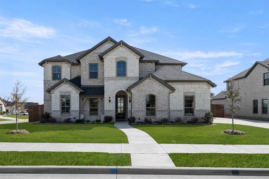 Property photo for 5638 Rutherford Drive, Midlothian, TX